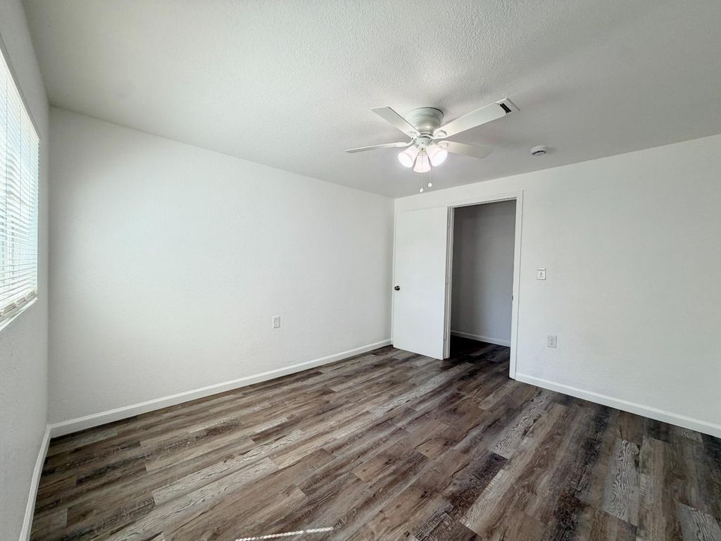 Image 13 of property listing at 25706 Ellis Street, Madera, CA 93638