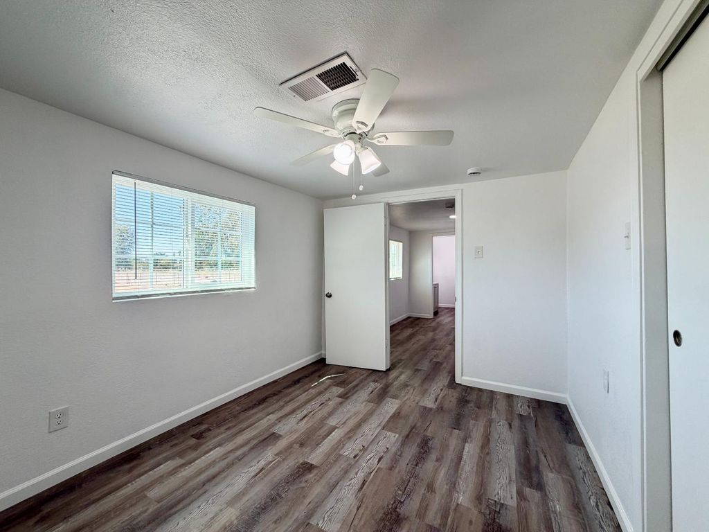 Image 15 of property listing at 25706 Ellis Street, Madera, CA 93638