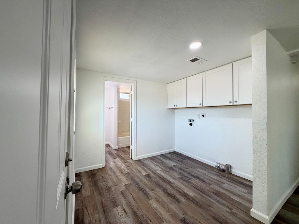 Image 17 of property listing at 25706 Ellis Street, Madera, CA 93638