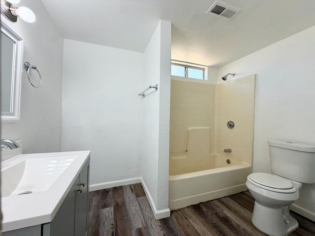 Image 18 of property listing at 25706 Ellis Street, Madera, CA 93638