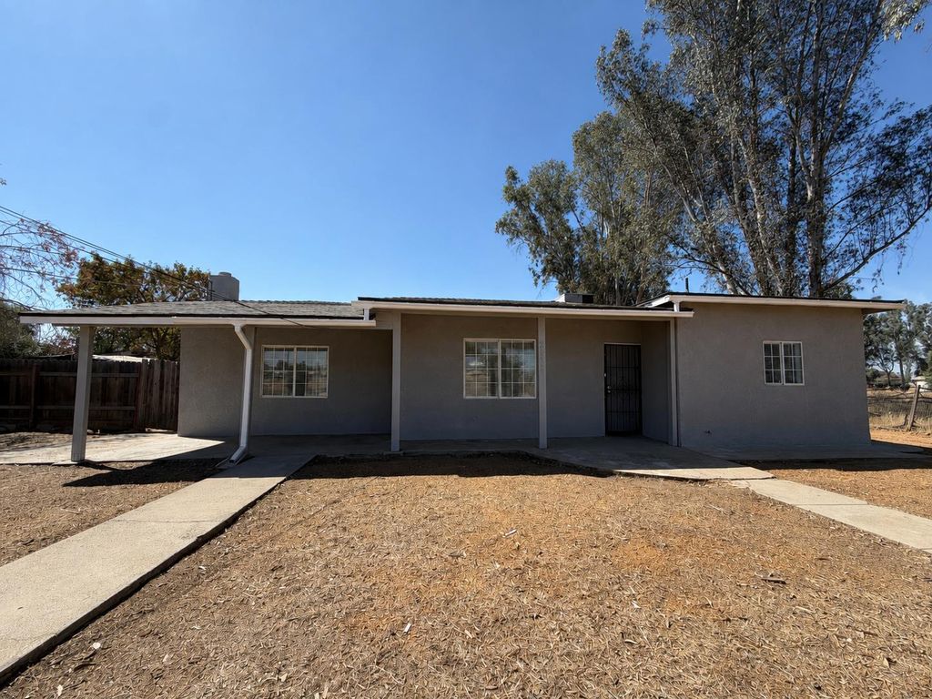 Image 25 of property listing at 25706 Ellis Street, Madera, CA 93638
