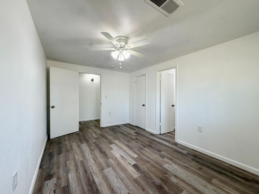 Image 9 of property listing at 25706 Ellis Street, Madera, CA 93638