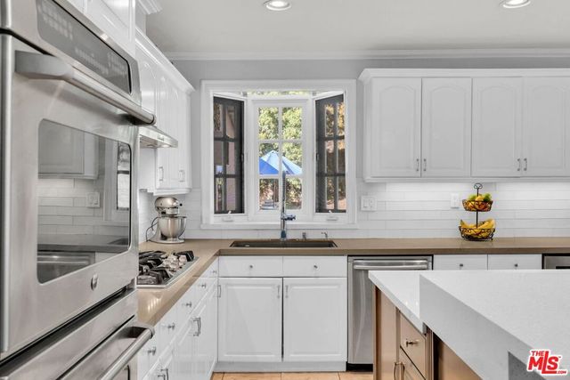 7170 Deveron Ridge Road, West Hills, CA 91307