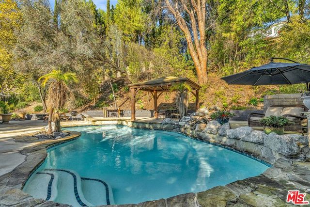 7170 Deveron Ridge Road, West Hills, CA 91307