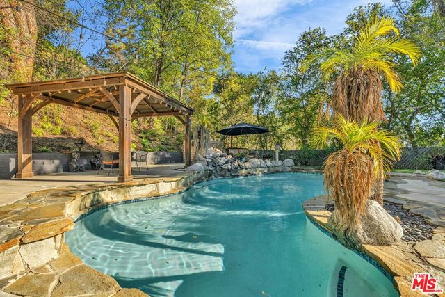 7170 Deveron Ridge Road, West Hills, CA 91307