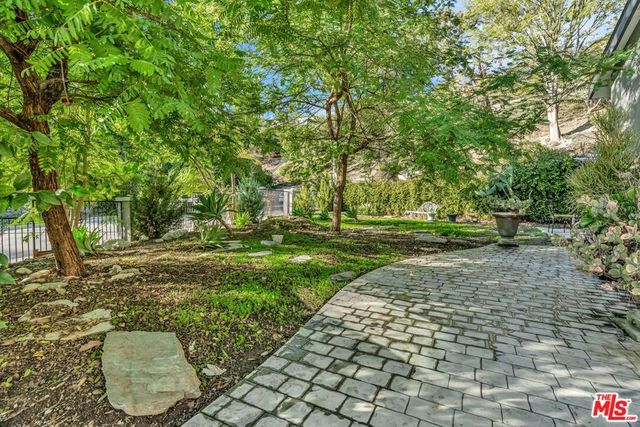 7170 Deveron Ridge Road, West Hills, CA 91307