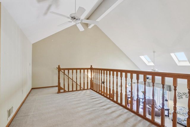 W203N16184 Pin Oak CIRCLE, Jackson, WI 53037