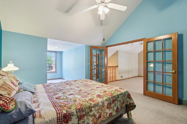 W203N16184 Pin Oak CIRCLE, Jackson, WI 53037