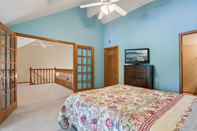 W203N16184 Pin Oak CIRCLE, Jackson, WI 53037