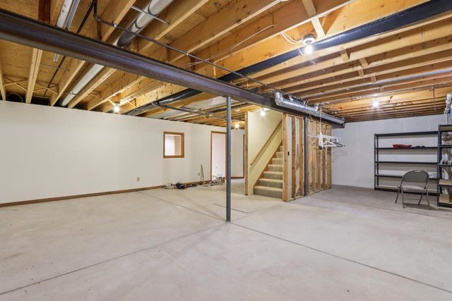 W203N16184 Pin Oak CIRCLE, Jackson, WI 53037