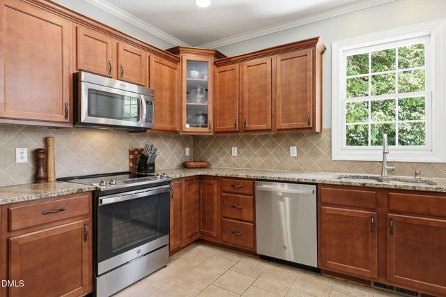 109 Arlen Park Place, Holly Springs, NC 27540
