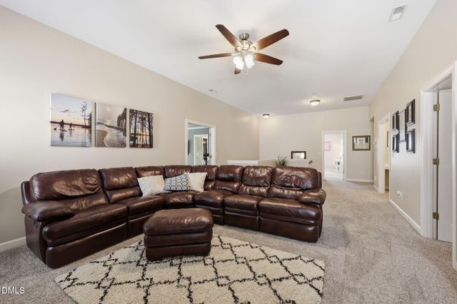 109 Arlen Park Place, Holly Springs, NC 27540