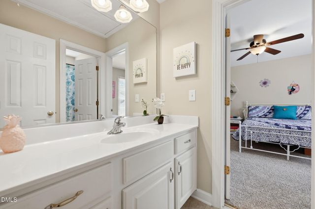 109 Arlen Park Place, Holly Springs, NC 27540