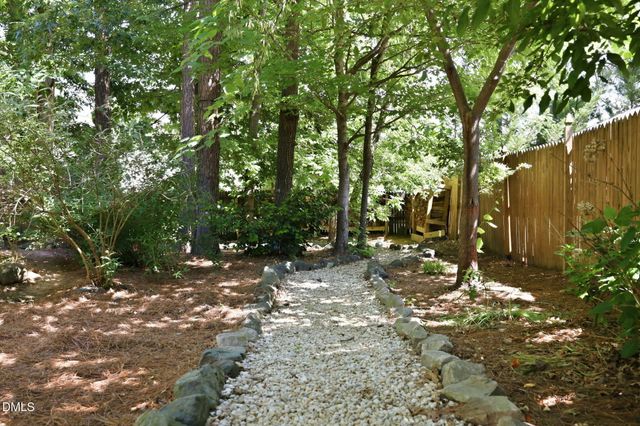 109 Arlen Park Place, Holly Springs, NC 27540