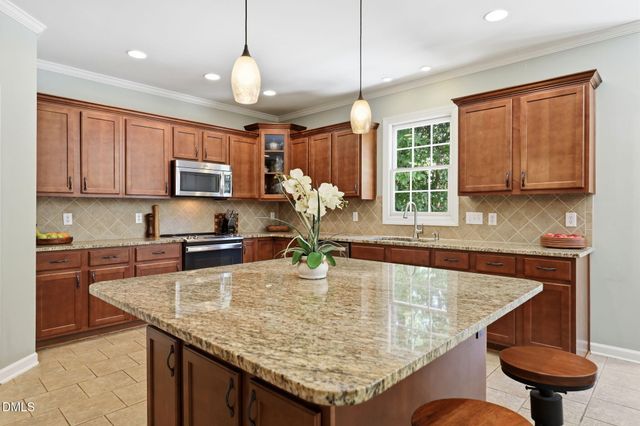 109 Arlen Park Place, Holly Springs, NC 27540