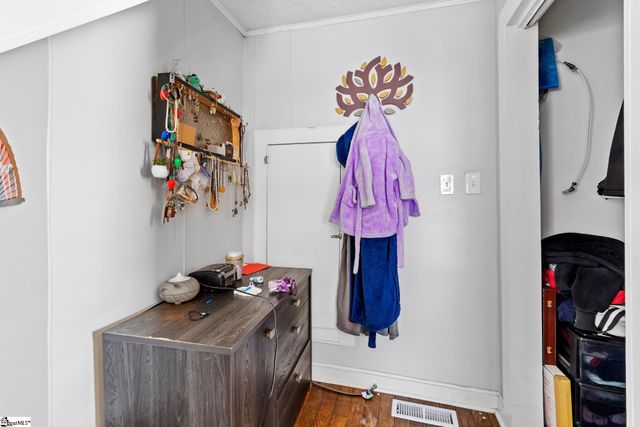 104 Montgomery Street, Campobello, SC 29322