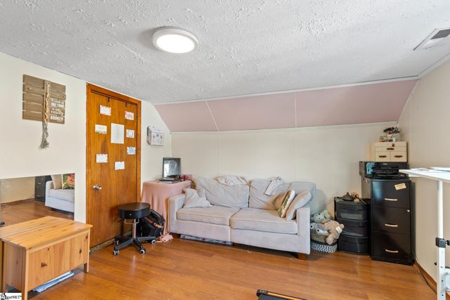 104 Montgomery Street, Campobello, SC 29322