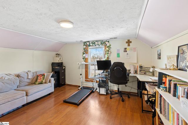 104 Montgomery Street, Campobello, SC 29322