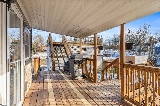 104 Montgomery Street, Campobello, SC 29322