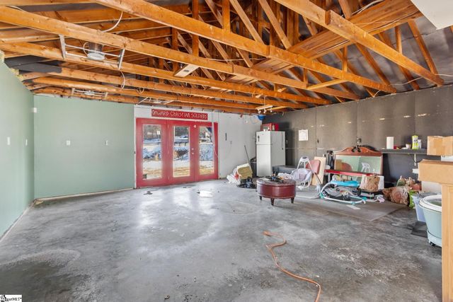 104 Montgomery Street, Campobello, SC 29322