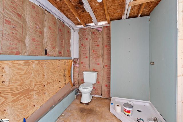 104 Montgomery Street, Campobello, SC 29322