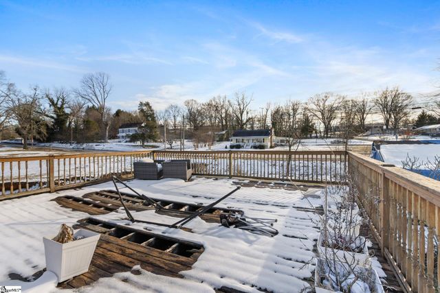 104 Montgomery Street, Campobello, SC 29322