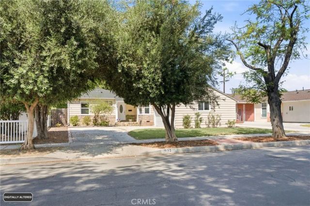 6937 Zelzah Avenue, Reseda, CA 91335