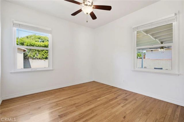 6937 Zelzah Avenue, Reseda, CA 91335