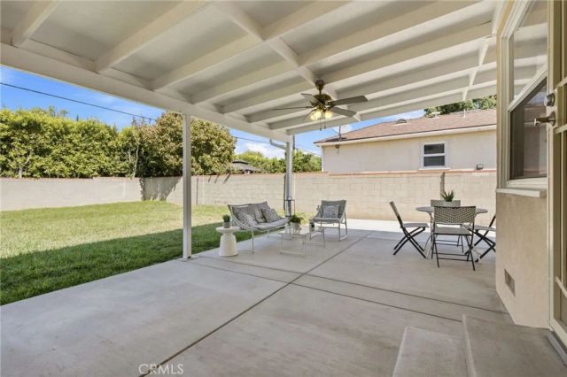 6937 Zelzah Avenue, Reseda, CA 91335