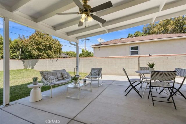 6937 Zelzah Avenue, Reseda, CA 91335