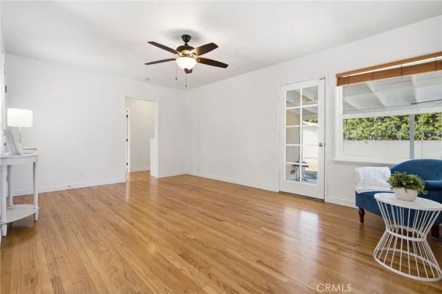 6937 Zelzah Avenue, Reseda, CA 91335
