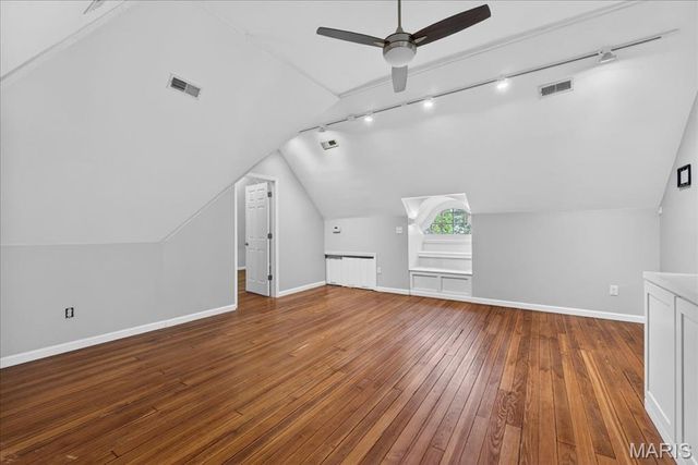 7324 Vine Avenue, St Louis, MO 63143