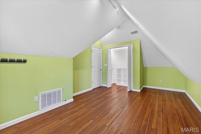 7324 Vine Avenue, St Louis, MO 63143