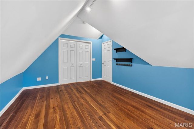 7324 Vine Avenue, St Louis, MO 63143