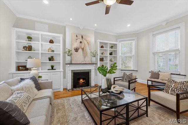 7324 Vine Avenue, St Louis, MO 63143