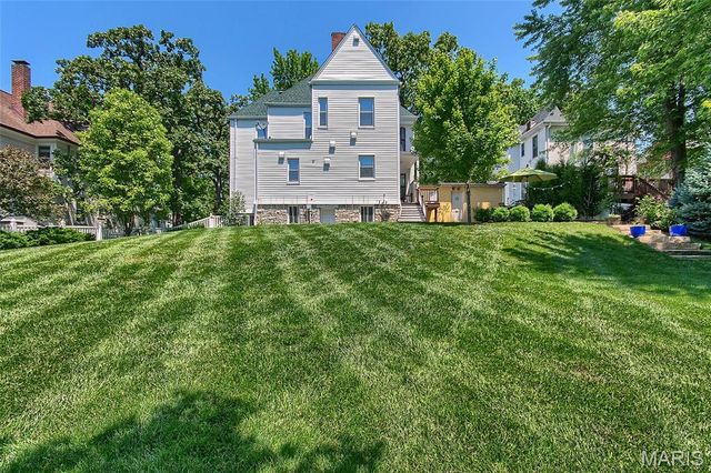7324 Vine Avenue, St Louis, MO 63143