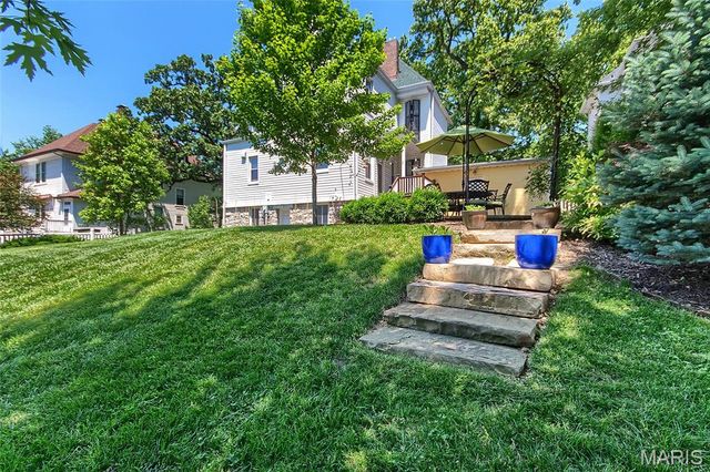7324 Vine Avenue, St Louis, MO 63143