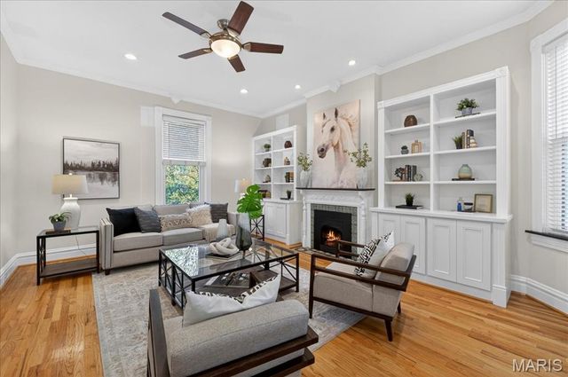 7324 Vine Avenue, St Louis, MO 63143
