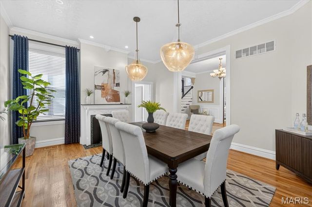 7324 Vine Avenue, St Louis, MO 63143
