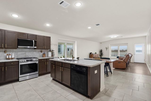 6819 Altadena Drive, Rosharon, TX 77583