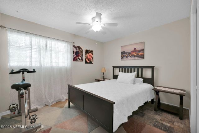 8300 PLAZA GATE Lane 1122, Jacksonville, FL 32217