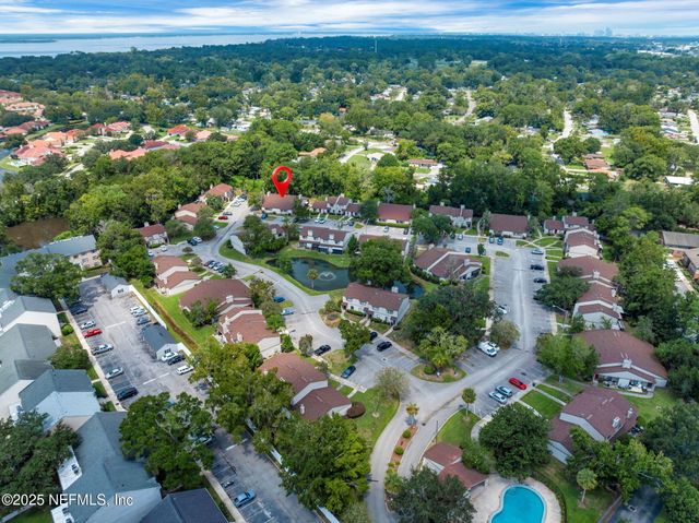 8300 PLAZA GATE Lane 1122, Jacksonville, FL 32217