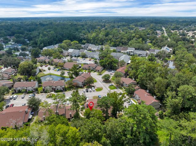 8300 PLAZA GATE Lane 1122, Jacksonville, FL 32217