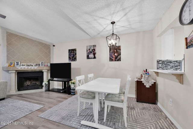 8300 PLAZA GATE Lane 1122, Jacksonville, FL 32217