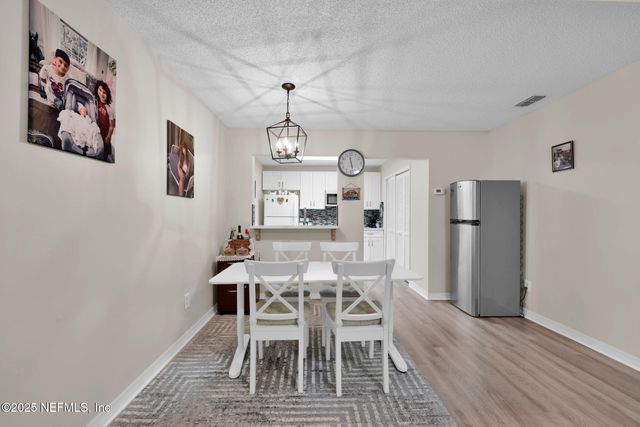 8300 PLAZA GATE Lane 1122, Jacksonville, FL 32217