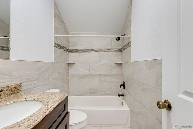 16222 E Rice Place B, Aurora, CO 80015