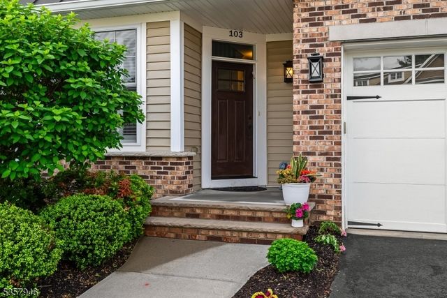 103 Echo Ridge Way, Mountainside Boro, NJ 07092