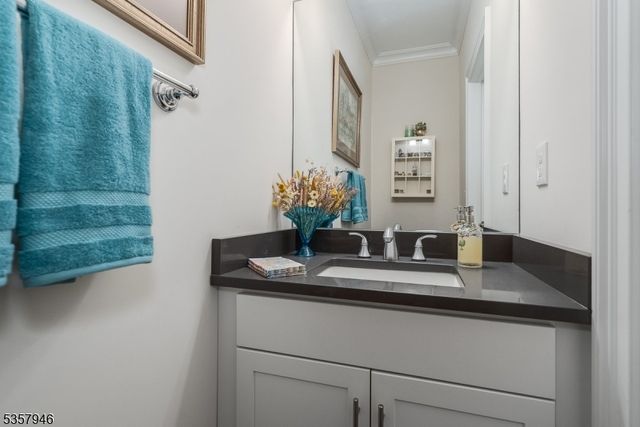 103 Echo Ridge Way, Mountainside Boro, NJ 07092