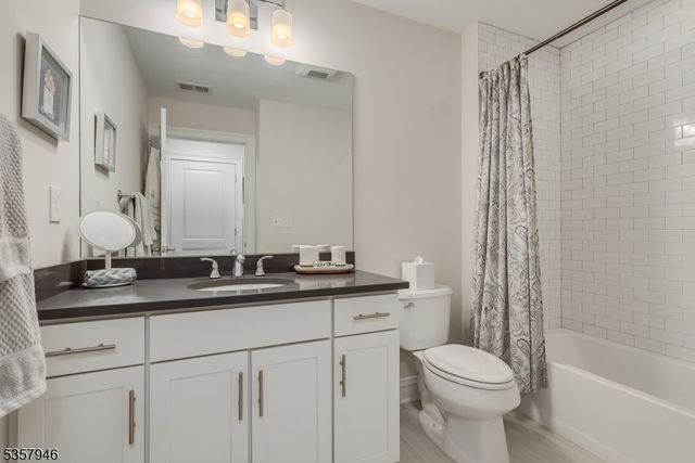 103 Echo Ridge Way, Mountainside Boro, NJ 07092