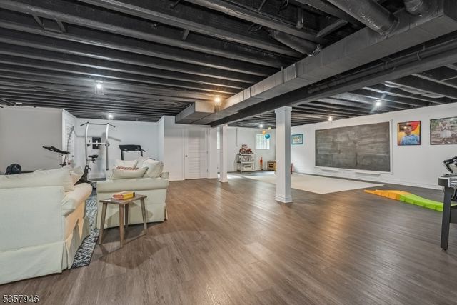 103 Echo Ridge Way, Mountainside Boro, NJ 07092